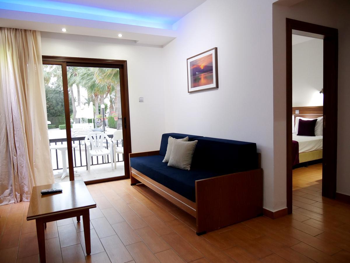 Amethyst Napa Annex Apartments Айя-Напа Екстер'єр фото